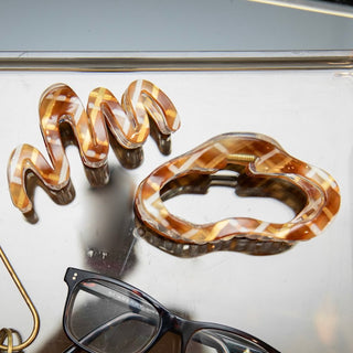 Large Luxe Wavy Claw Clip – Caramel Marble - Headbands of Hope