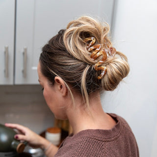 Large Luxe Wavy Claw Clip – Caramel Marble - Headbands of Hope